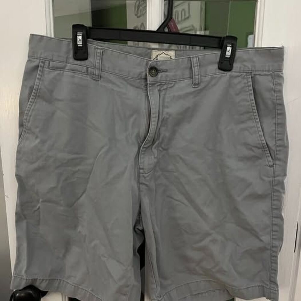 St. John's Bay Men's Grey Chino Shorts